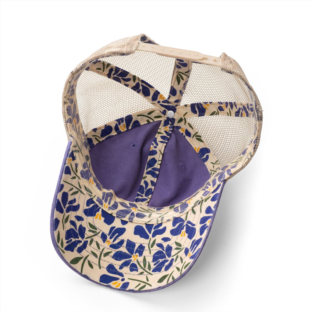 Women's Washed Mesh-Back Cap (White)